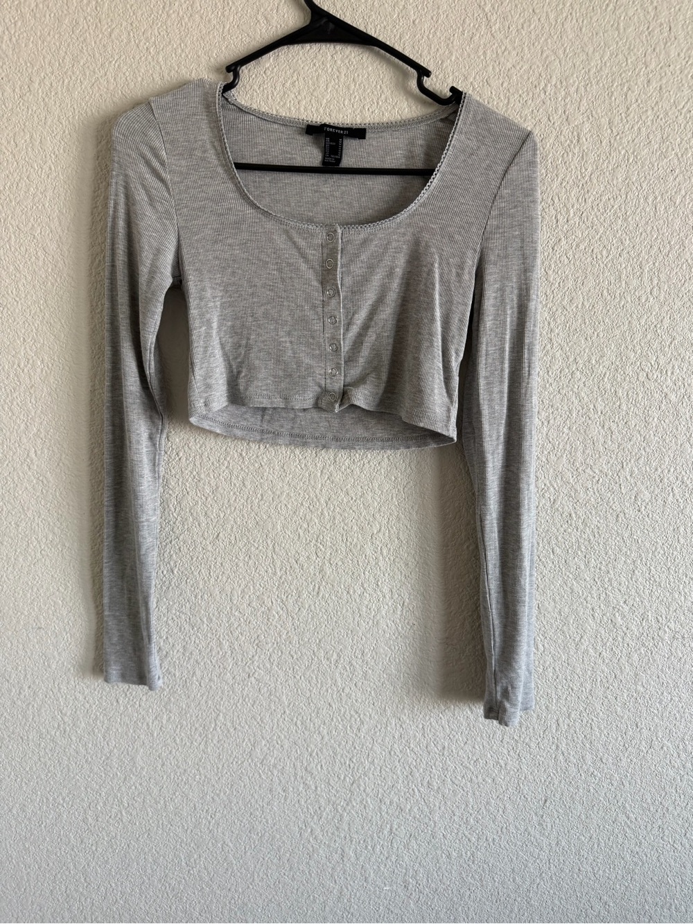 Forever 21 Light Gray Cropped Long Sleeve Henley Top